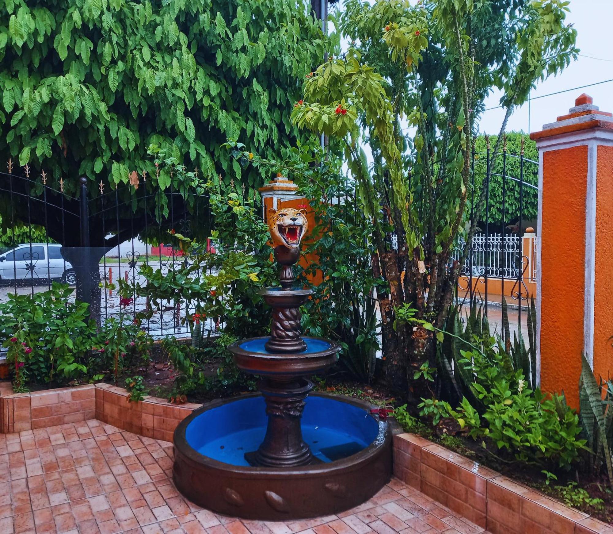 El Jaguar Casa Hotel Leticia Exterior photo